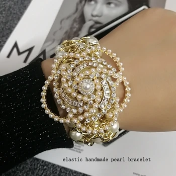 Luksuslik Käsitsi Valmistatud Elastne Pearl Crystal Camellia Flower Käevõru Ehted Naistele